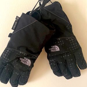 Med north face gloves